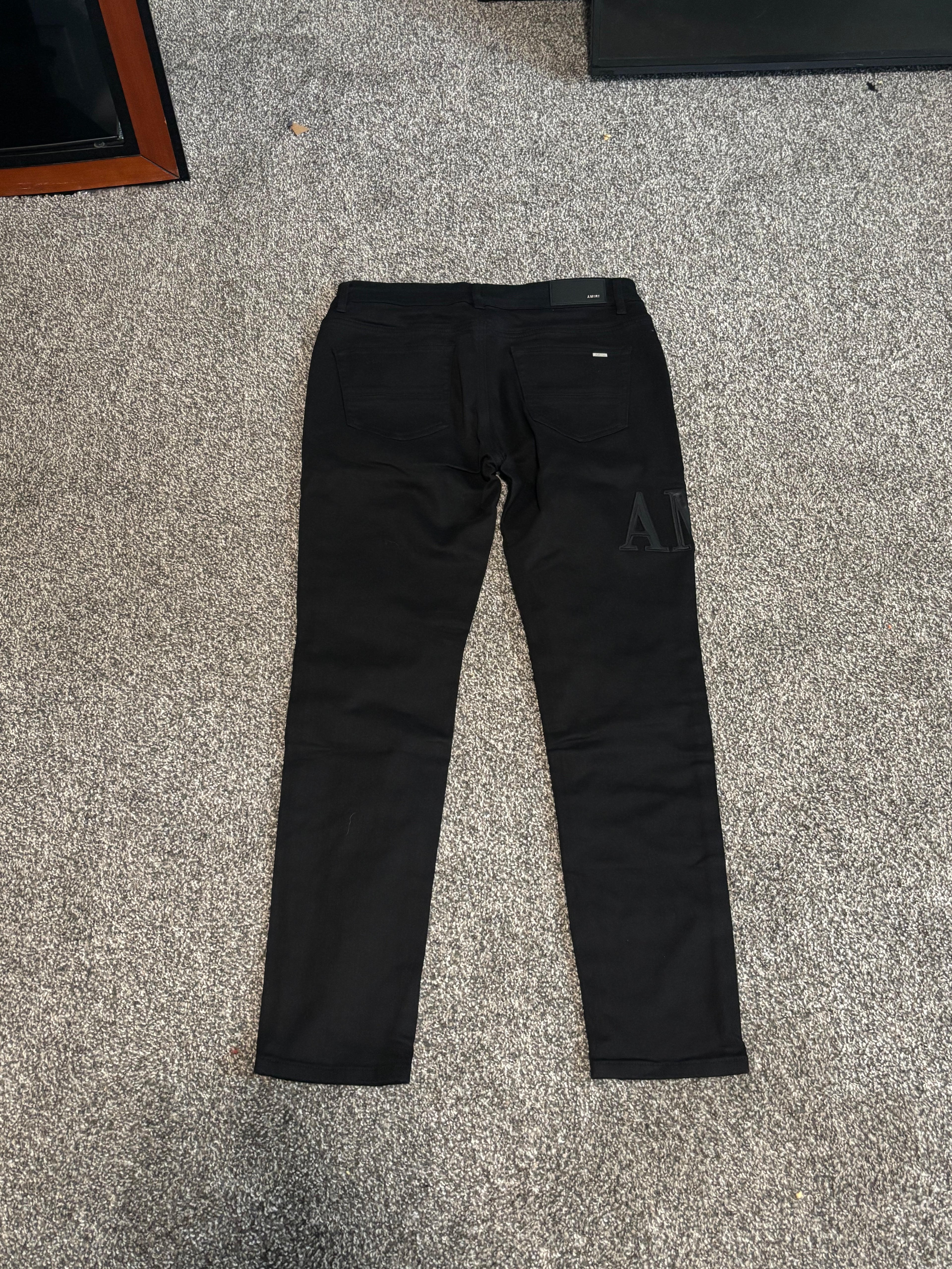 ALL BLACK LOGO AMIRI JEAN